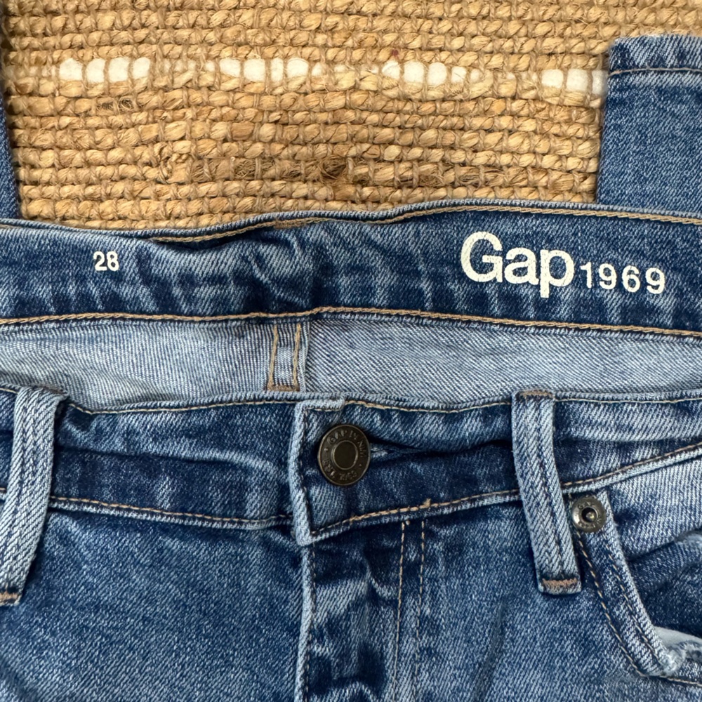 Gap 1969 Blue Floral Embroidered Jeans women’s size 28 - Picture 7 of 12
